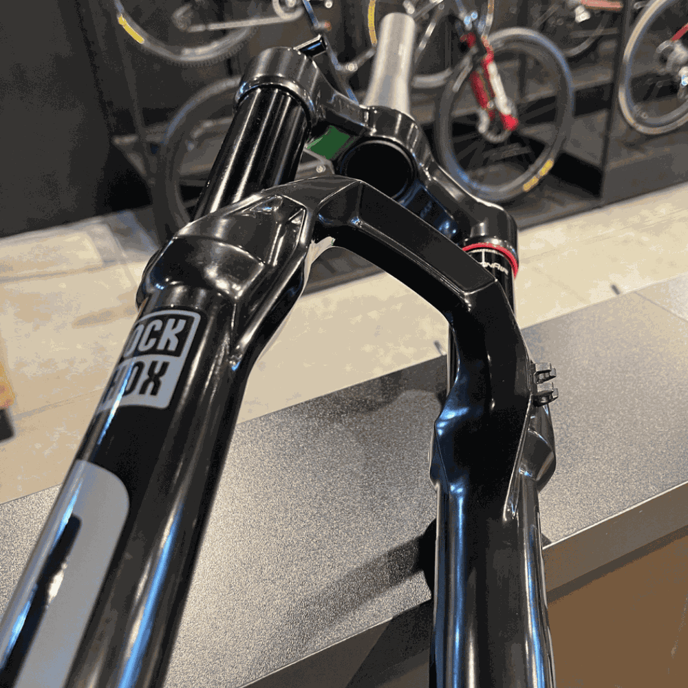 Garfo de Suspensão RockShox Sid 120mm Preta com Trava TwistLoc