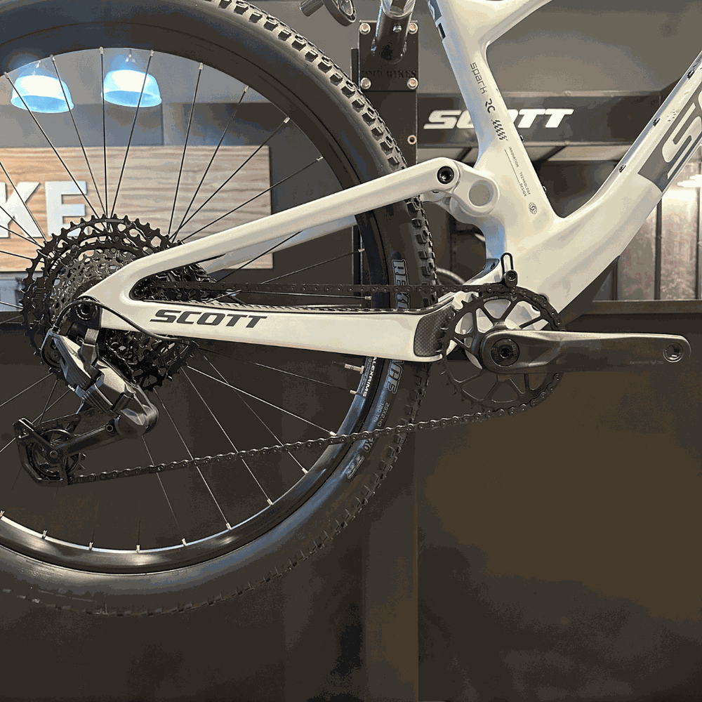Bicicleta SCOTT Spark RC Comp cumulus white