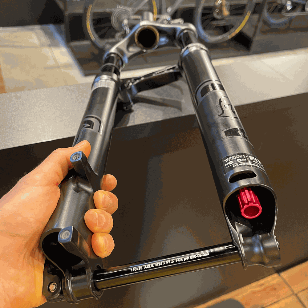 Suspensão FOX Rhythm 100mm — Garfo 32 Preto | Itabike