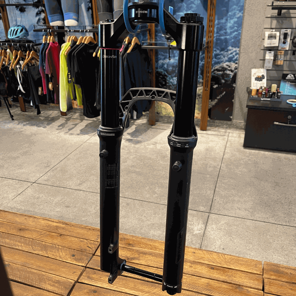 Garfo de Suspensão RockShox Pike Ultimate Preta