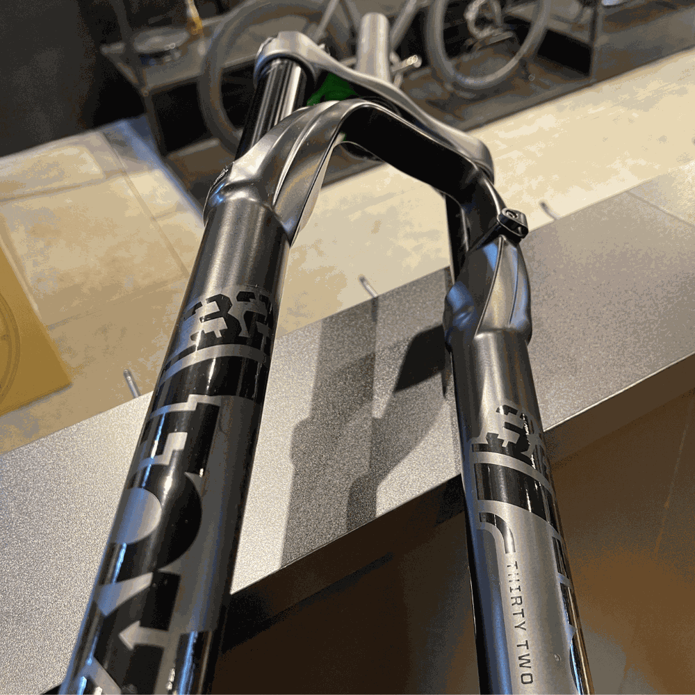 シバさん専用FOX 32Rhythm 120mm 110ブースト Garfo de Suspensão Fox Rhythm Original 32 120mm