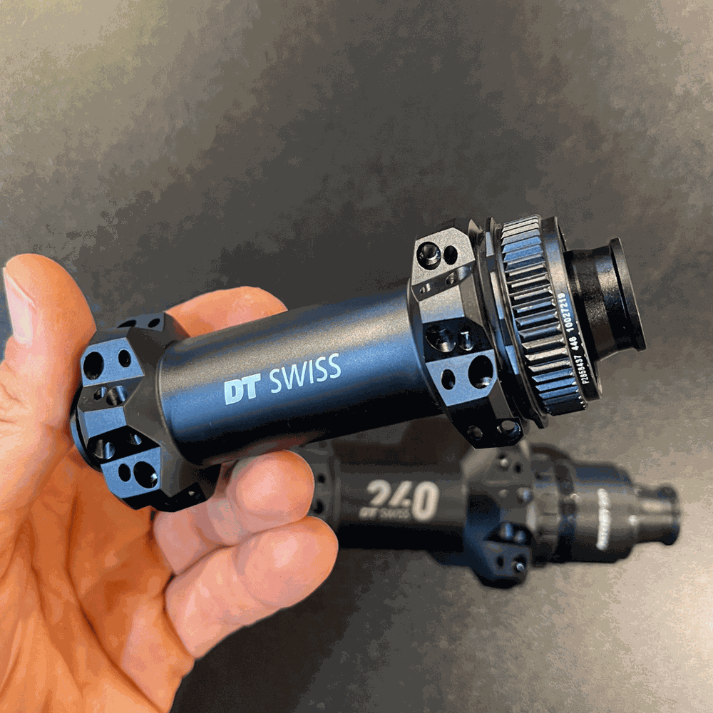Par de cubos DT SWISS 240 boost 28F