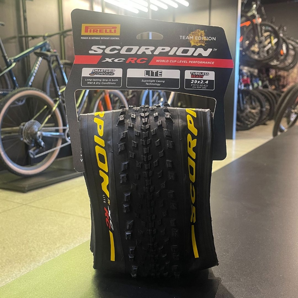 Pneu MTB PIRELLI Scorpion XC RC Lite Tubeless amarelo