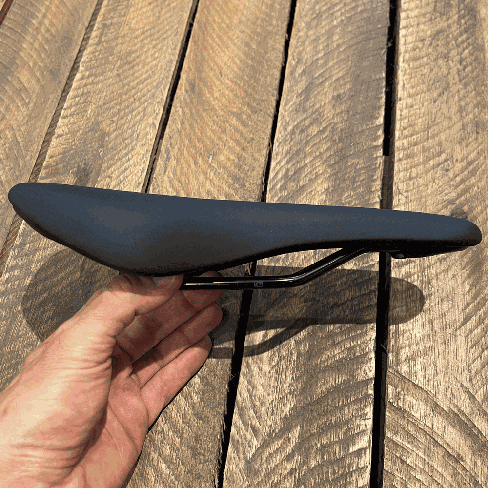Selim SYNCROS Belcarra R 2.5 Preto