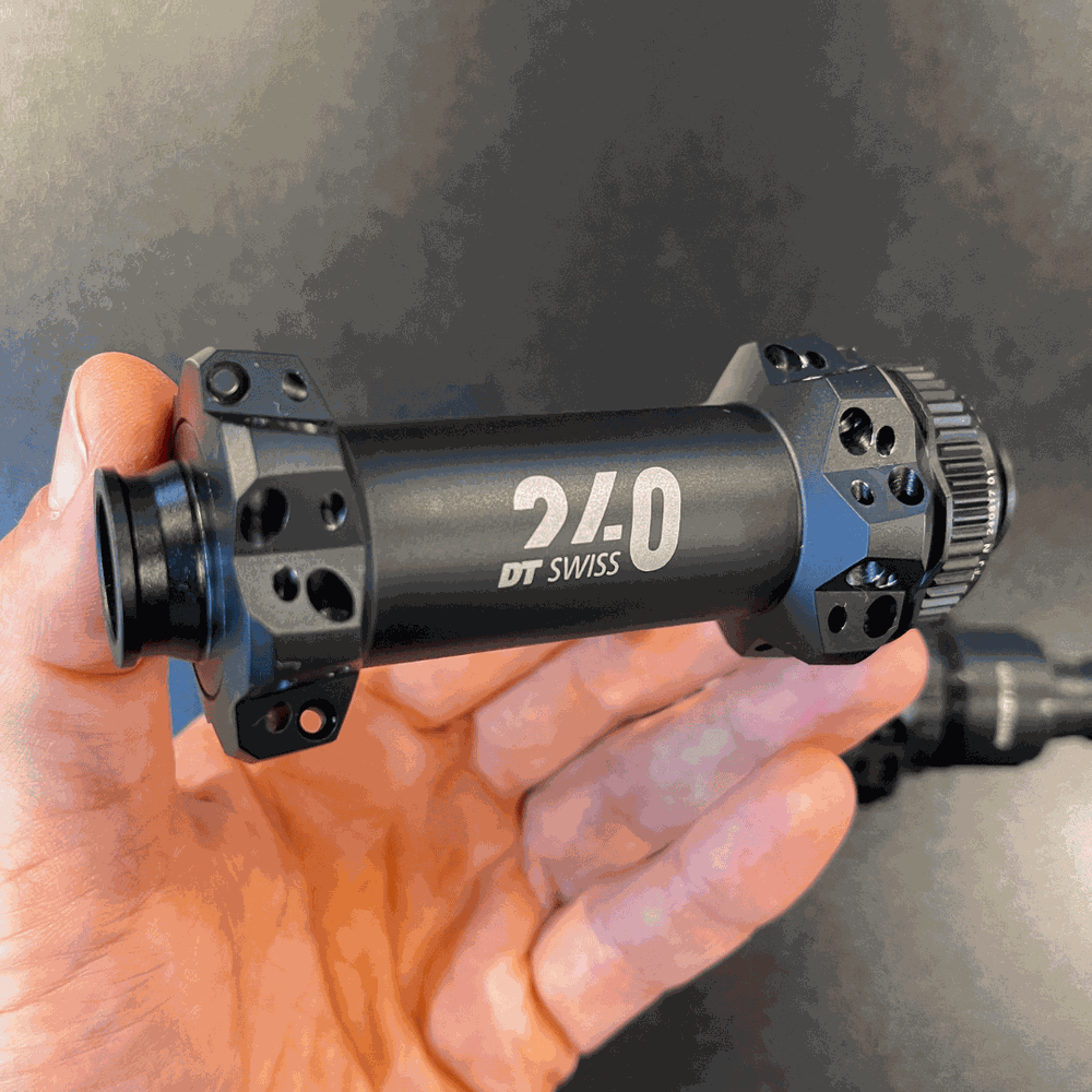 Par de cubos DT SWISS 240 boost 28F