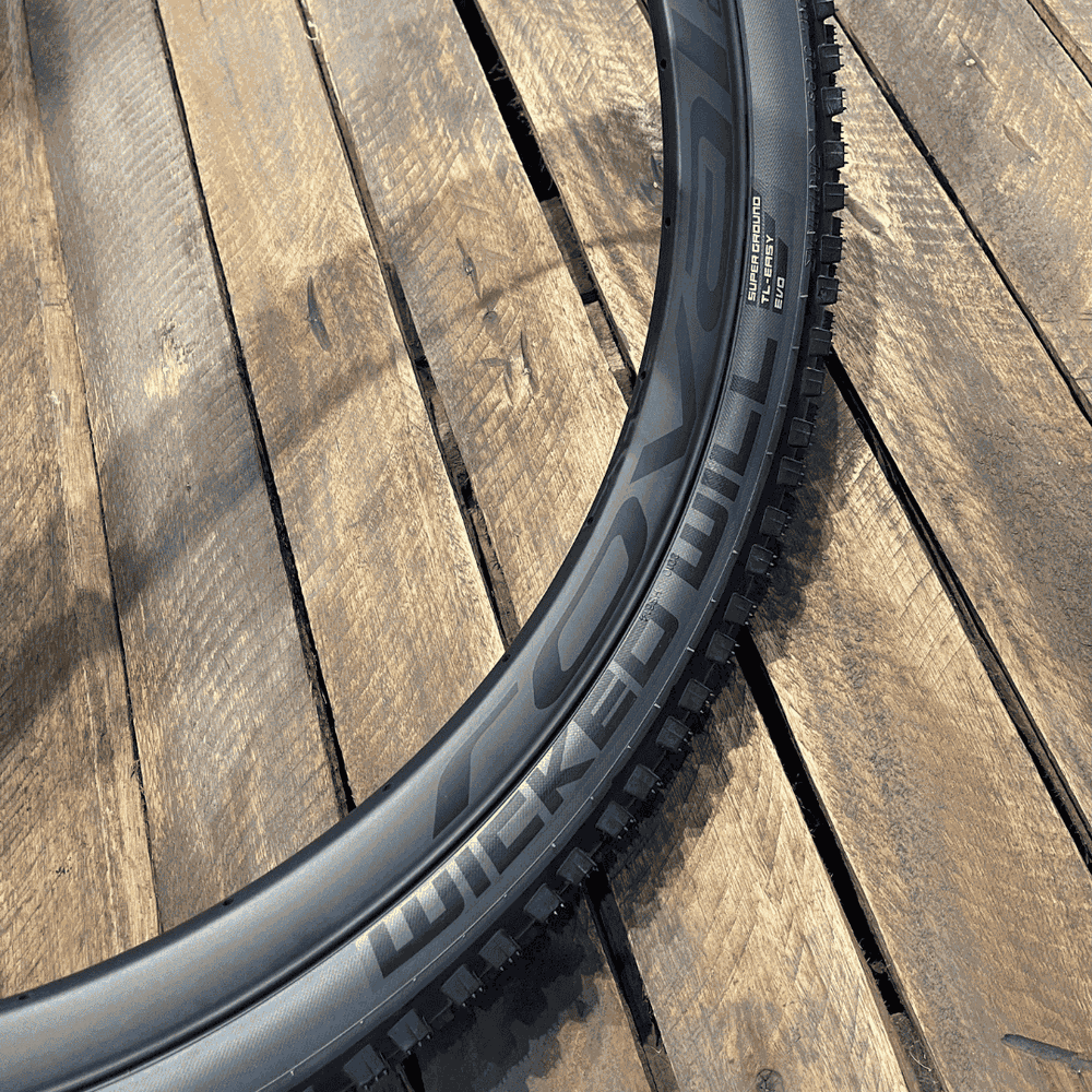 Pneu MTB SCHWALBE WICKED WILL Super Ground Cinza 2.4 Tubeless
